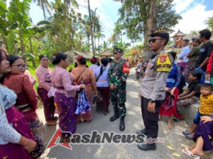 Tiga Pilar Di Desa Bunga Mekar Kawal Ketat Tradisi  Mepeed Rangkaian Ngaben Massal