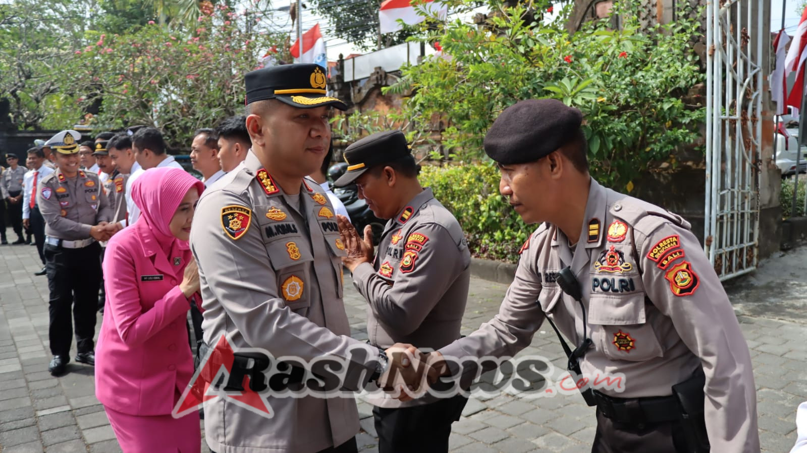 Kapolresta Denpasar dan Ketua Bhayangkari Cabang Kota Denpasar Laksanakan Kunjungan Kerja ke Polsek Denpasar Selatan