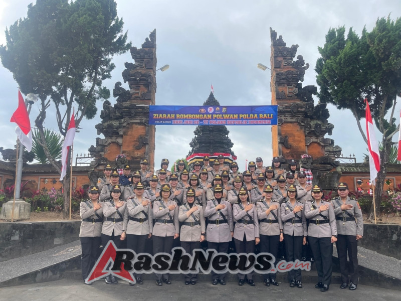 Polwan Polda Bali Melaksanakan Ziarah Dalam Rangka HUT Polwan ke-77 di TMP Pancakatirta Tabanan