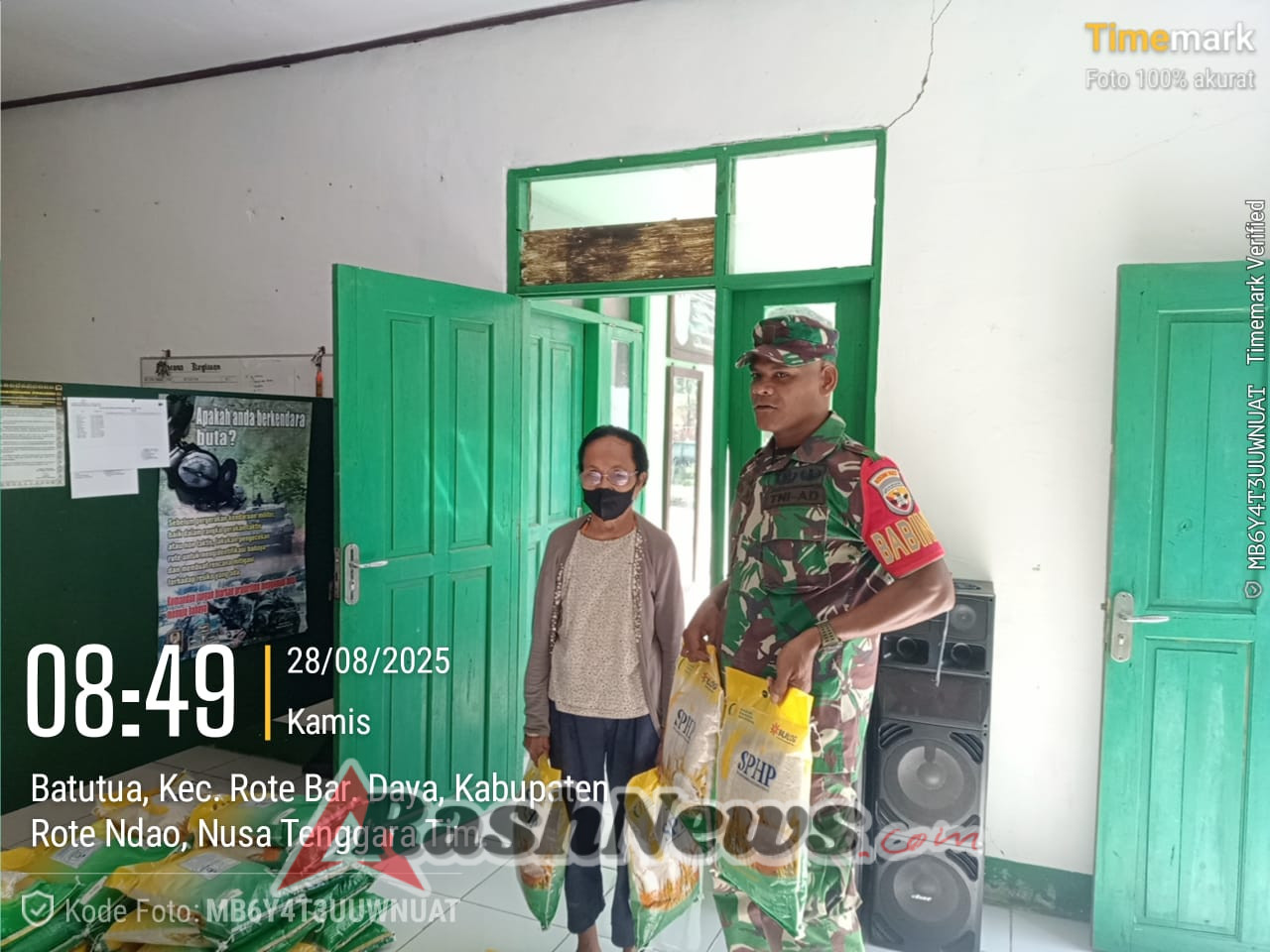 Gerakan Pangan Murah Babinsa Batutua Disambut Antusias Warga Sakubatun