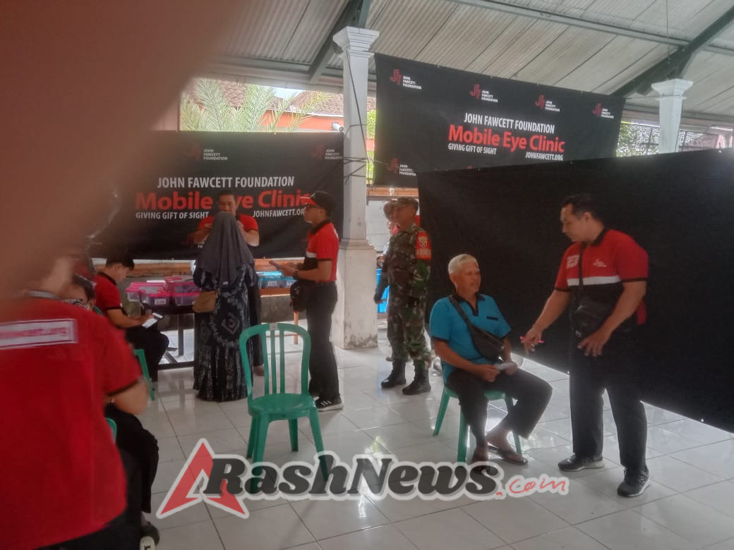 Babinsa Turut Pastikan Ratusan Warga Nikmati Layanan Pemeriksaan dan Operasi Katarak Gratis di Gianyar