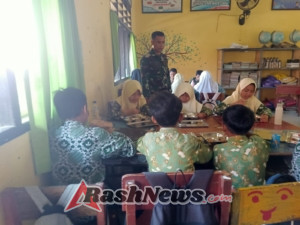Ribuan Pelajar di Sumbawa Barat Nikmati Program Makan Sehat Bergizi, Babinsa Turun Langsung Kawal
