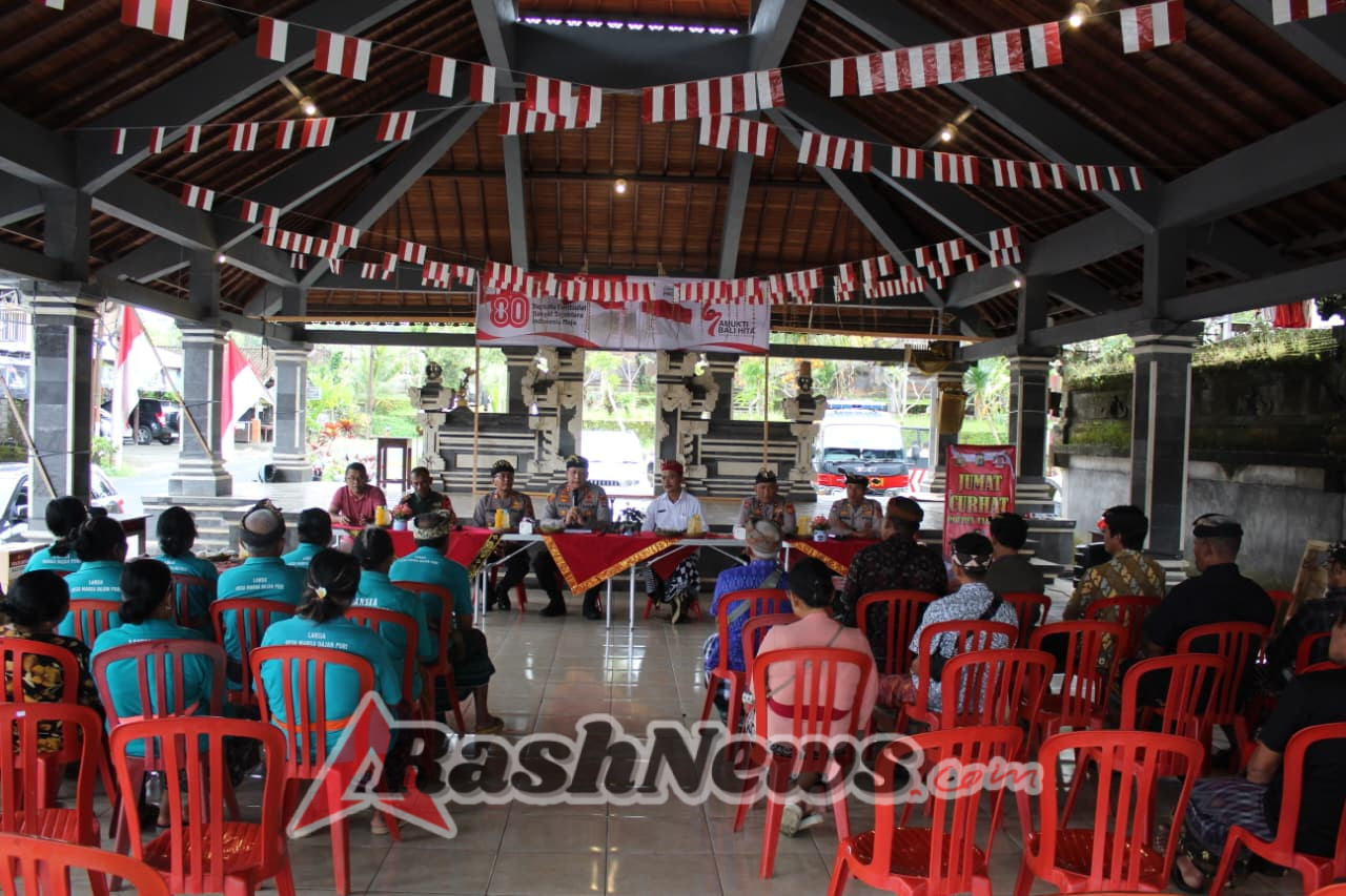 Kapolres Tabanan Gelar Jumat Curhat di Pura Balai Agung Sembung, Serap Aspirasi Dan Bagikan Sembako