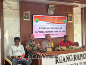 Pembinaan Linmas Desa Kelusa, Babinsa Ajak Tingkatkan Kesiapsiagaan