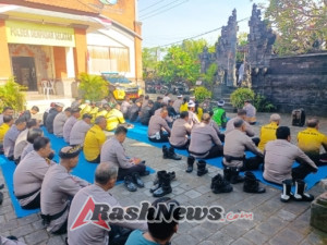 Mohon Keselamatan dan Jaga Soliditas, Polsek Densel Bersama Stakeholder dan Elemen Masyarakat Gelar Persembahyangan di Pura Polsek