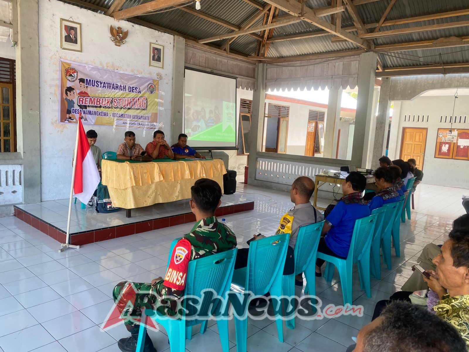 Pencegahan Stunting Jadi Fokus: Babinsa Hadiri Musyawarah Rembuk di Desa Namangkewa