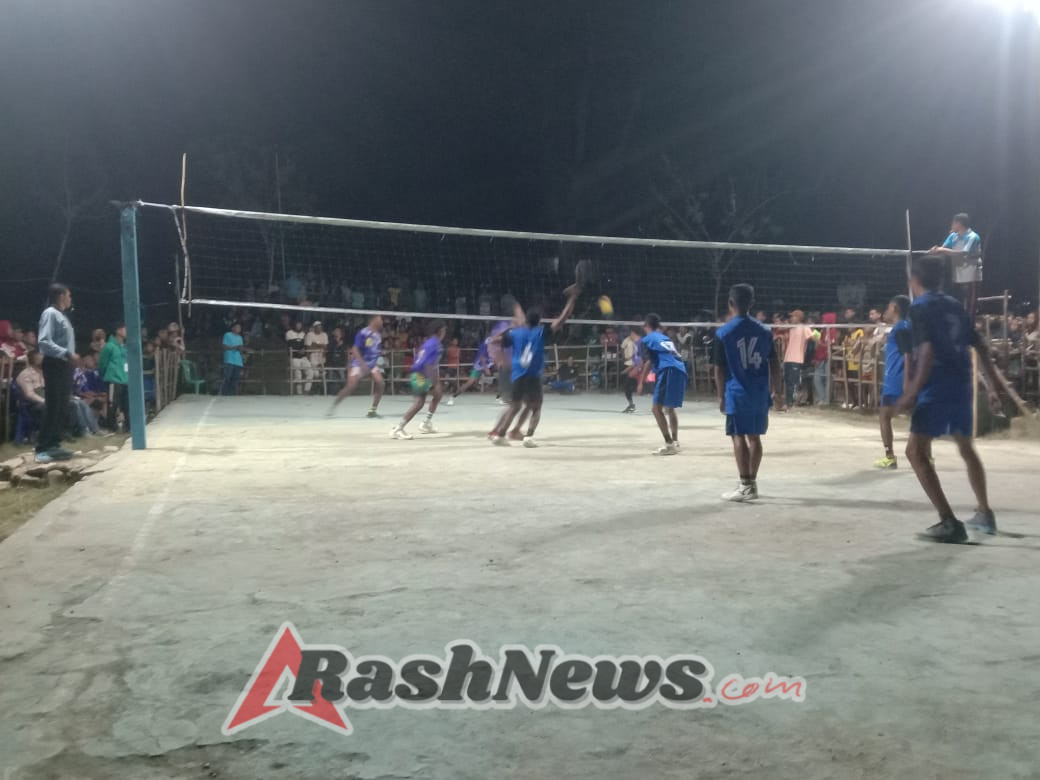 Kegiatan Turnamen Bola Volly di Desa Milli: Babinsa Koramil 1621-04/Amanatun Utara Laksanakan Pengamanan dan Monitoring