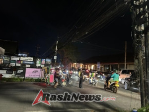 Polsek Mengwi Lakukan Pengaturan Lalin di Jalur Macet Pererenan