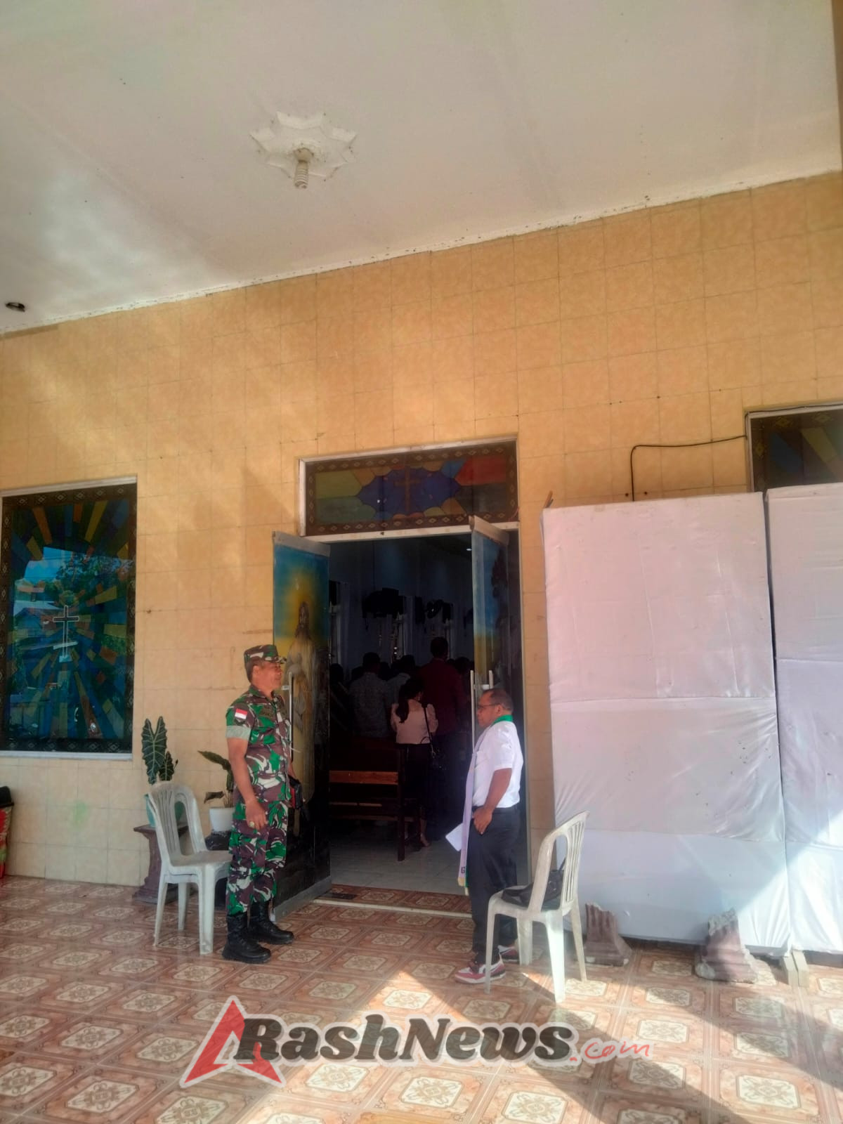 TNI Berikan Rasa Aman, Jemaat GMIT Efata Beribadah dengan Khidmat