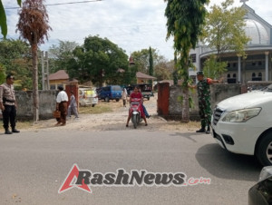 Ibadah Hari Minggu di Gereja Paroki Salib Suci Marole Berjalan Aman Berkat Pengamanan Babinsa dan Polri