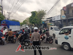 Satlantas Polres Badung Gelar Strong Point Sore di Jalur Utama