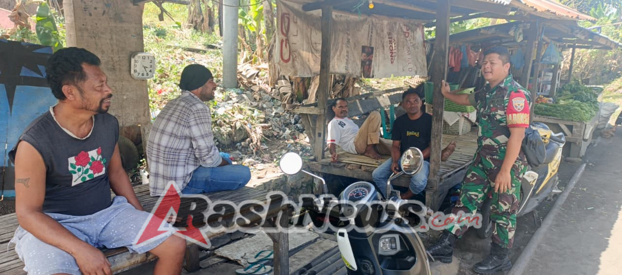Pererat TNI dan Rakyat, Babinsa Ende Laksanakan Monitoring dan Komsos di Wilayah Binaan