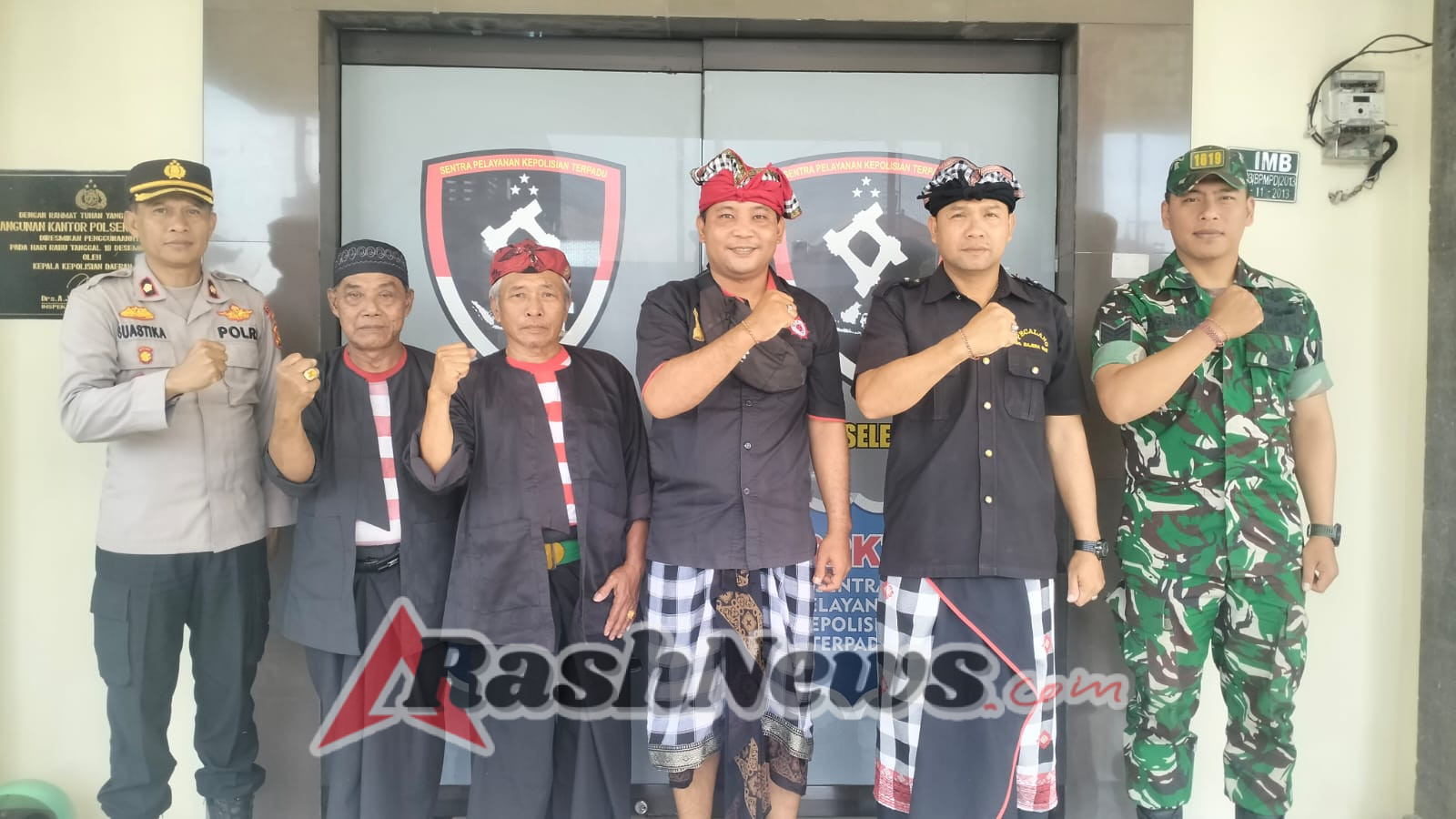 Polisi Humanis, Pecalang Desa Adat Bajera Apresiasi Polsek Selemadeg