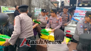 Polsek Denpasar Selatan Gelar Gerakan Pangan Murah di Pasar Jimbar Jaya Renon