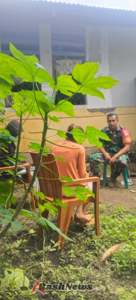 Kegiatan Monitoring Babinsa Koramil Detusoko di Desa Randoria Berjalan Lancar dan Dukung Kamtibmas