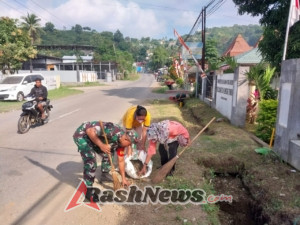 Babinsa Koramil 1602-01/Ende Tingkatkan Kamtibmas Lewat Monitoring dan Komsos