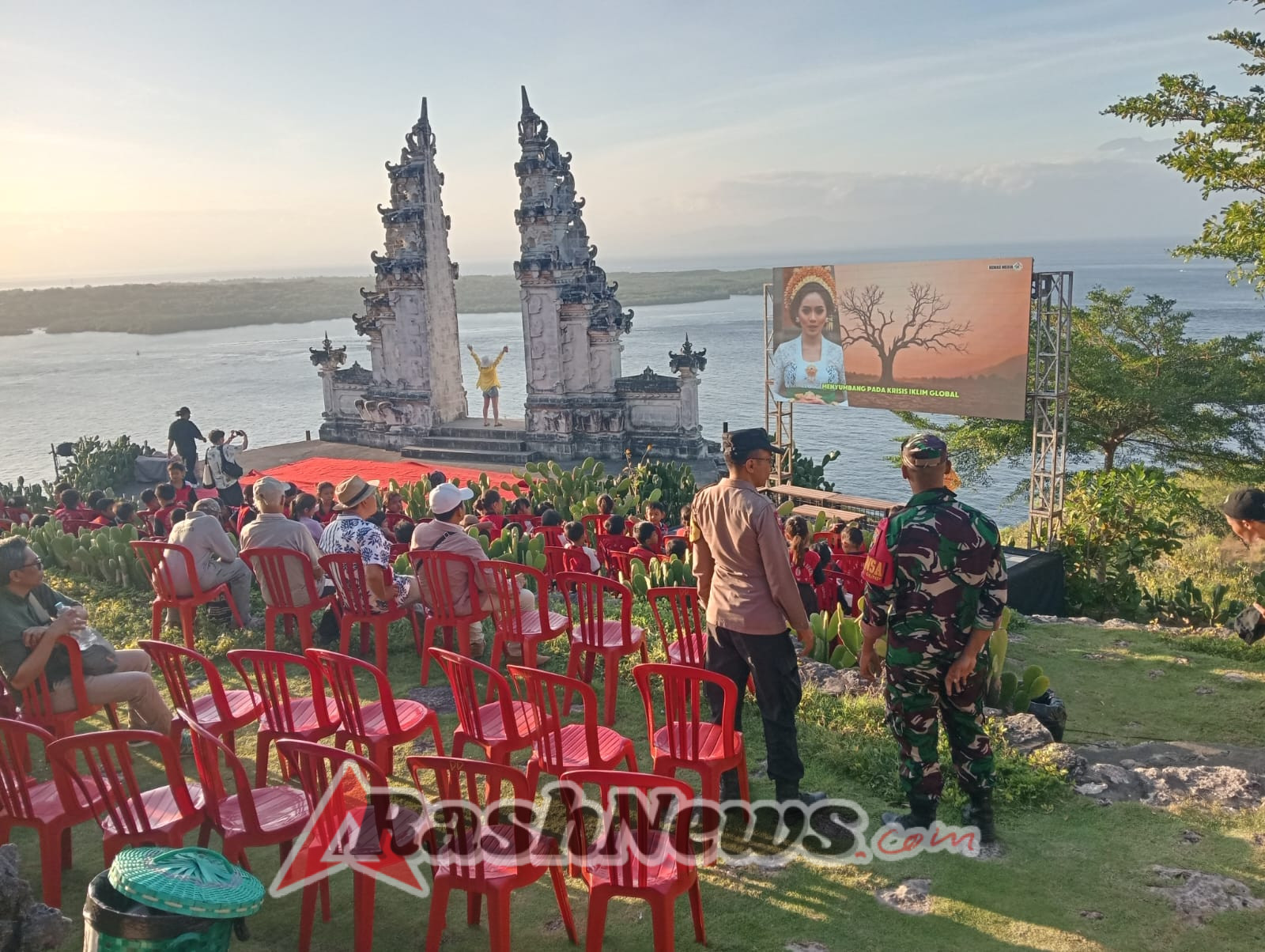 Babinsa Sakti Tegaskan Nusa Penida Mengajar Jadi investasi Untuk Masa Depan Nusa Penida