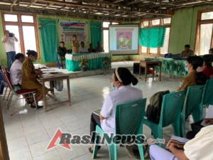 Babinsa Wulanggitang Turut Serta dalam Rembug Stunting di Desa Boru Kedang