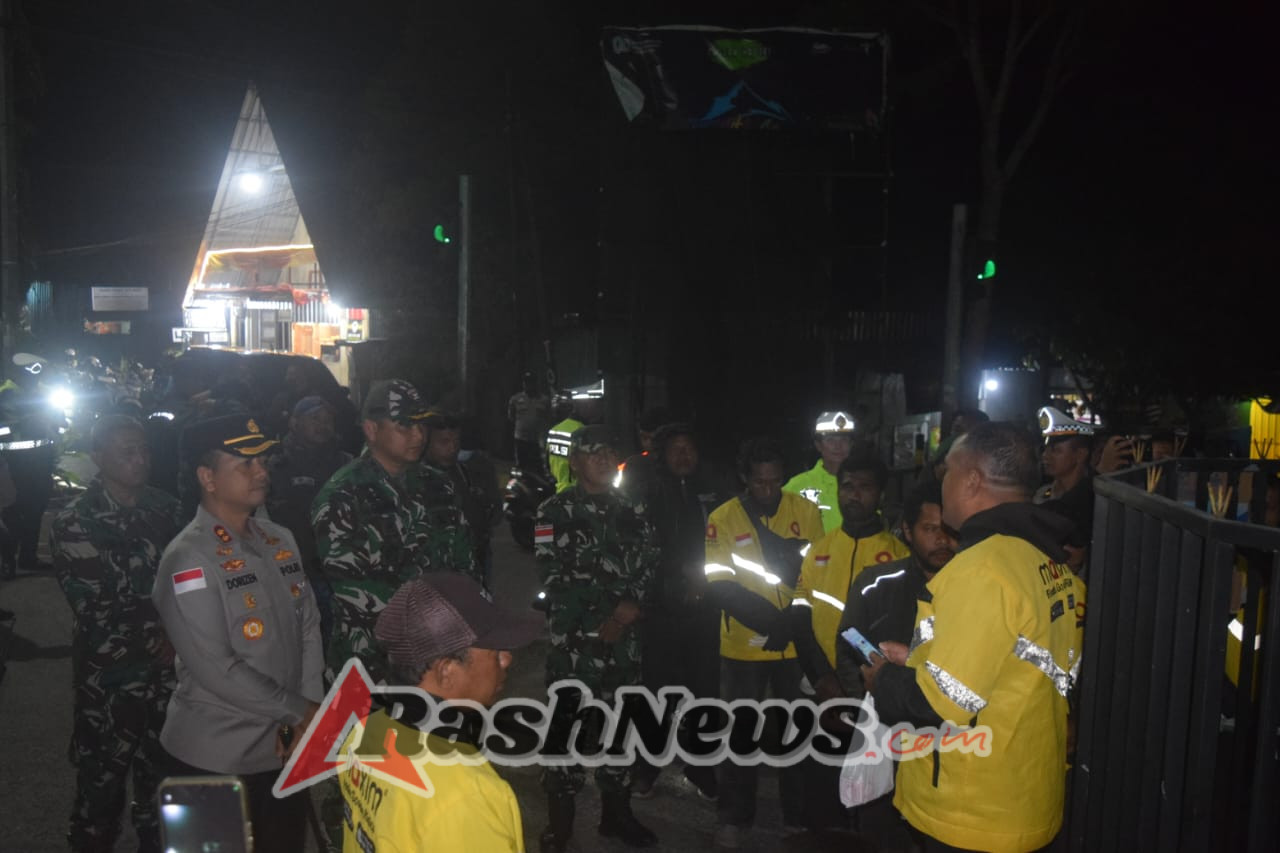 Aksi Solidaritas Di Tunjukan Oleh Kodim 1621/TTS, Polres TTS Dan Ojol Maxim Kota So’e Gelar Do’a Bersama Dan Bakar Lilin