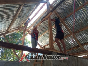 Satgas TMMD ke-125 Kodim 1622/Alor Genjot Renovasi Dua RTLH di Desa Kiraman