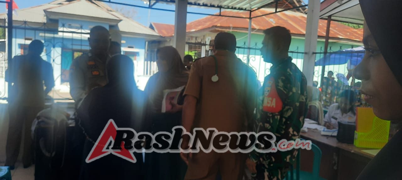 Babinsa dan Bhabinkamtibmas Pastikan Keamanan dan Kelancaran Posyandu di Ekasapta