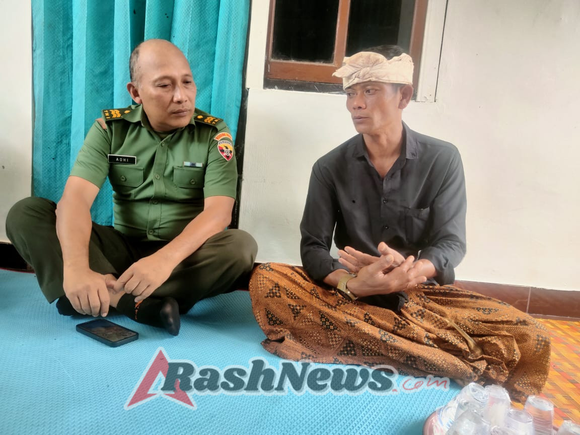 Dipimpin Pjs. Pasiops, anggota Kodim 1623/Karangasem laksanakan melayat.