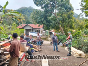 Pererat Sinergi, Babinsa dan Masyarakat Desa Ngguwa Tingkatkan Koordinasi Informasi