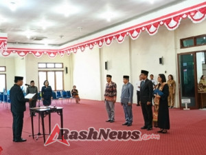 Kasdim 1613/Sumba Barat Hadiri Pelantikan Pejabat Pimpinan Tinggi Pratama di Kantor Bupati