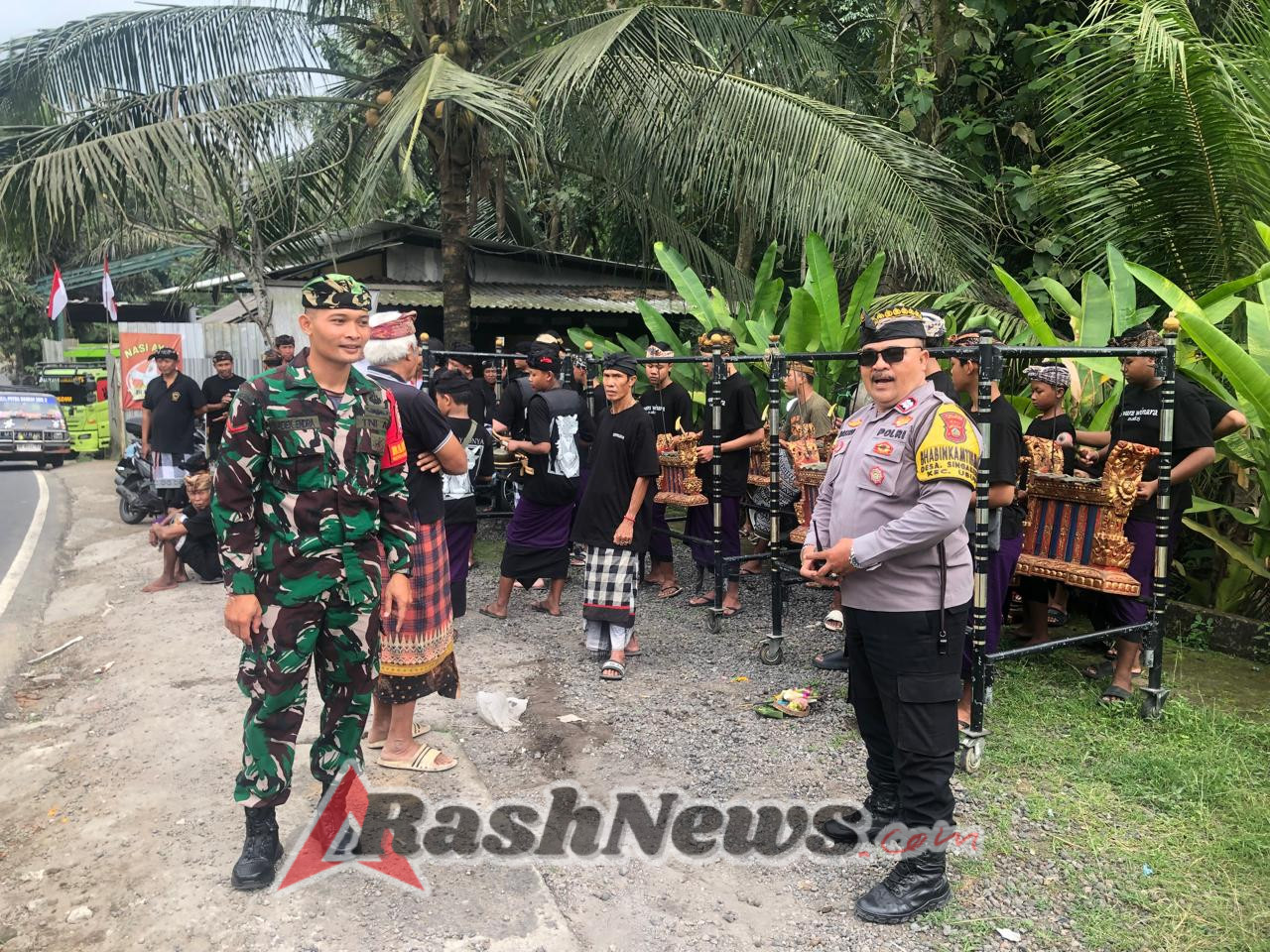 Babinsa Hadir Bersama TNI-Polri dan Pecalang Wujudkan Keamanan Upacara Ngening di Ubud
