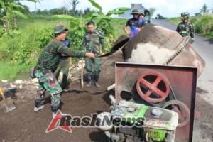 TNI Bersama Rakyat, Pembangunan Jalan Usaha Tani Desa Batuan Capai Hasil Signifikan