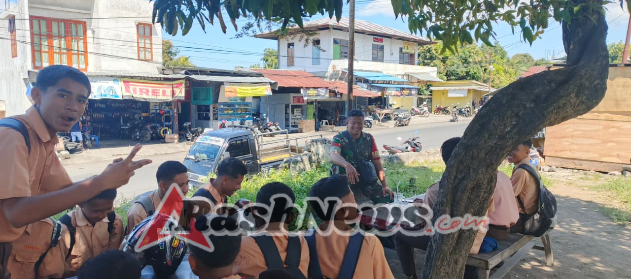 Komsos Babinsa Kodim 1602/Ende: Menanamkan Semangat dan Cinta Tanah Air pada Pelajar