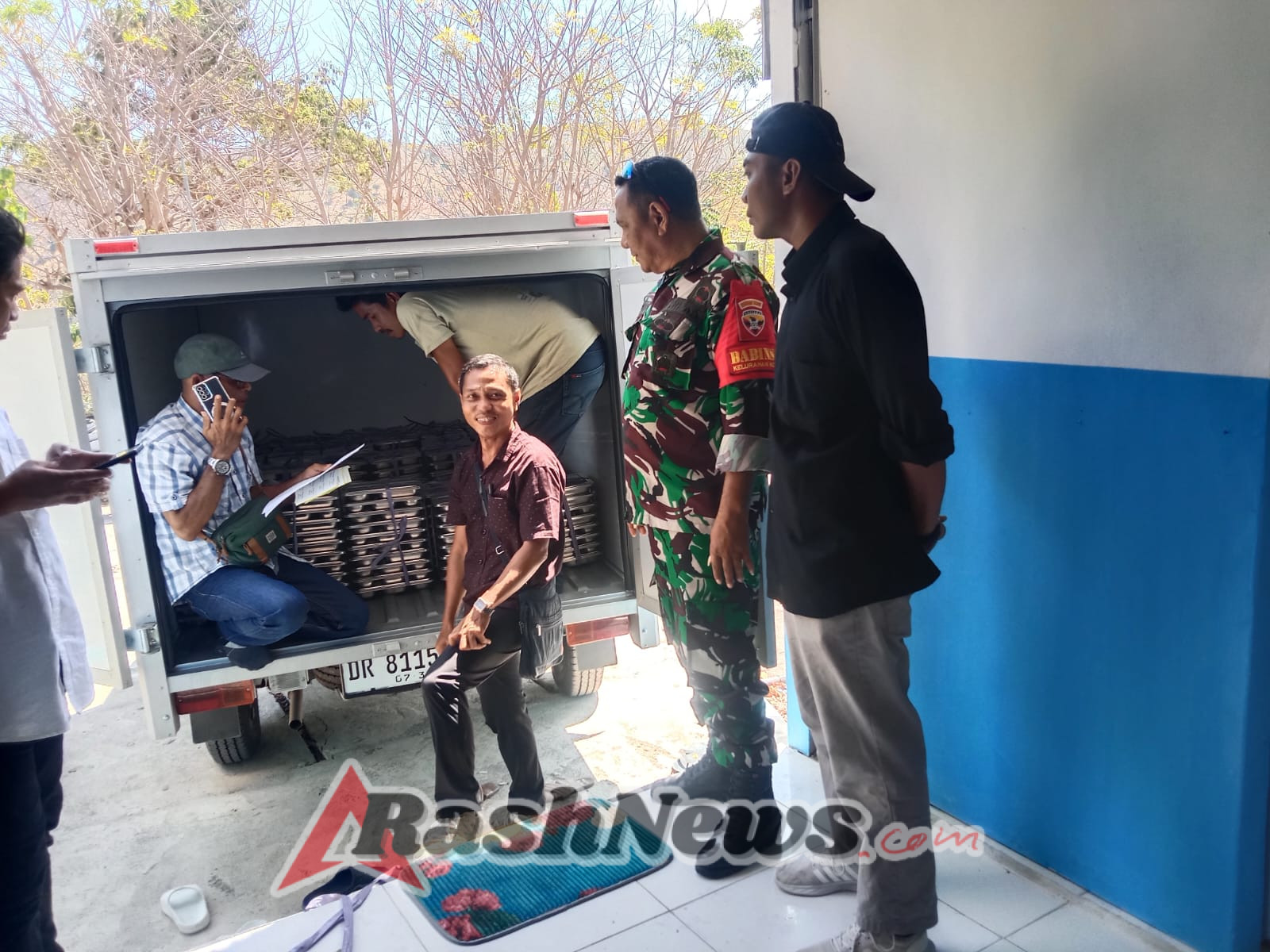 Sinergi Babinsa dan Sekolah: Ribuan Pelajar Nikmati Menu Sehat dari Program MBG