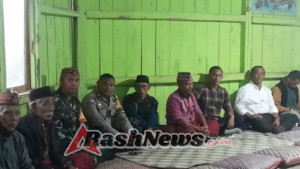 Babinsa Koramil 1612-07/Satar Mese Hadiri Pemakaman Tokoh Masyarakat Desa Nao