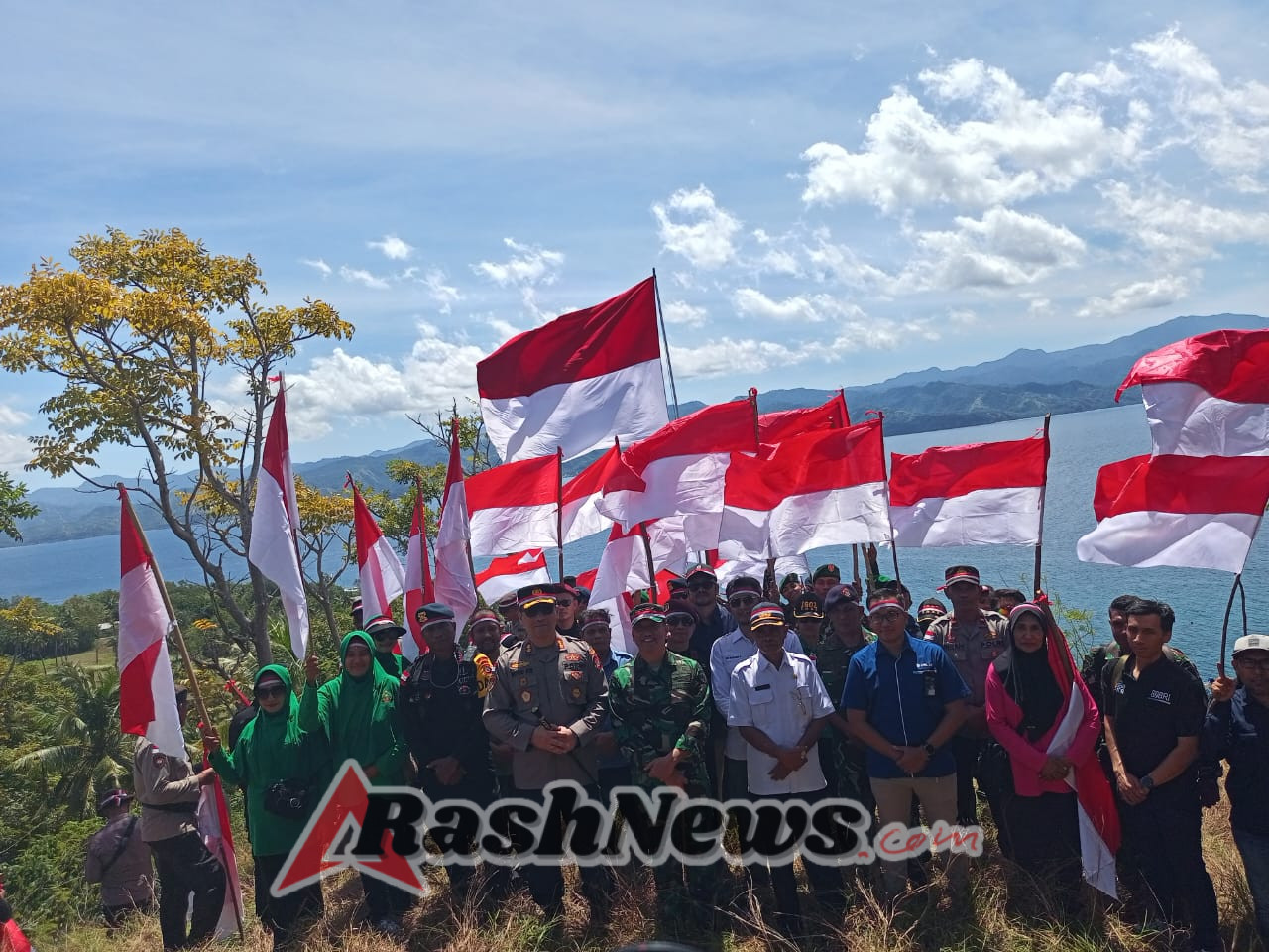 Merah Putih Berkibar di Bukit Embu Wea, Kodim 1602/Ende Bawa Pesan Persatuan dan Kepedulian