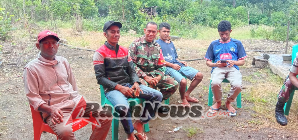 Kehadiran Babinsa Kodim 1602/Ende Ciptakan Rasa Aman dan Nyaman di Wilayah Binaan