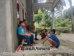 TNI AD Hadir Dekat dengan Warga, Babinsa Koramil Ende Jalankan Komsos dan Pamwil