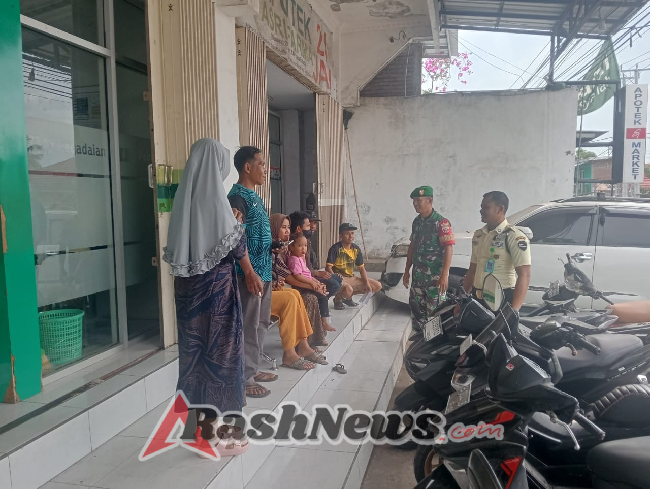 TNI Lewat Babinsa, Ajak Warga Dorotangga Hidup Rukun dan Tertib