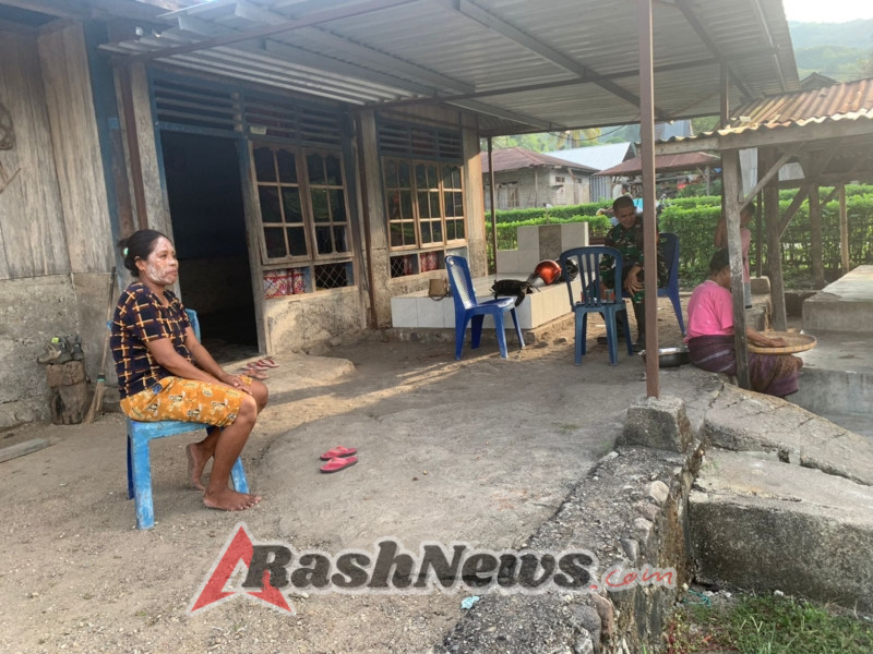 Babinsa Kodim 1602/Ende Aktif Pantau Situasi dan Berikan Edukasi Kepada Masyarakat Desa Ekolea