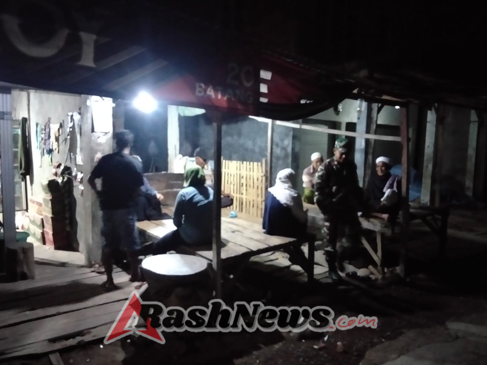 Warga Adu Sambut Positif Patroli Malam Babinsa