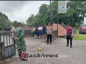 Sinergi TNI-Polri, Babinsa dan Bhabinkamtibmas Sulahan Amankan Turnamen Futsal Pelajar