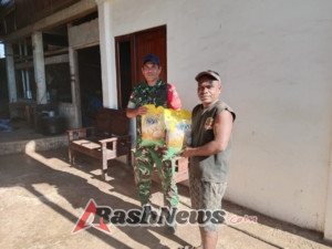 Babinsa Koramil Batutua Dukung GPM, Warga Rote Ndao Dapatkan Beras Murah