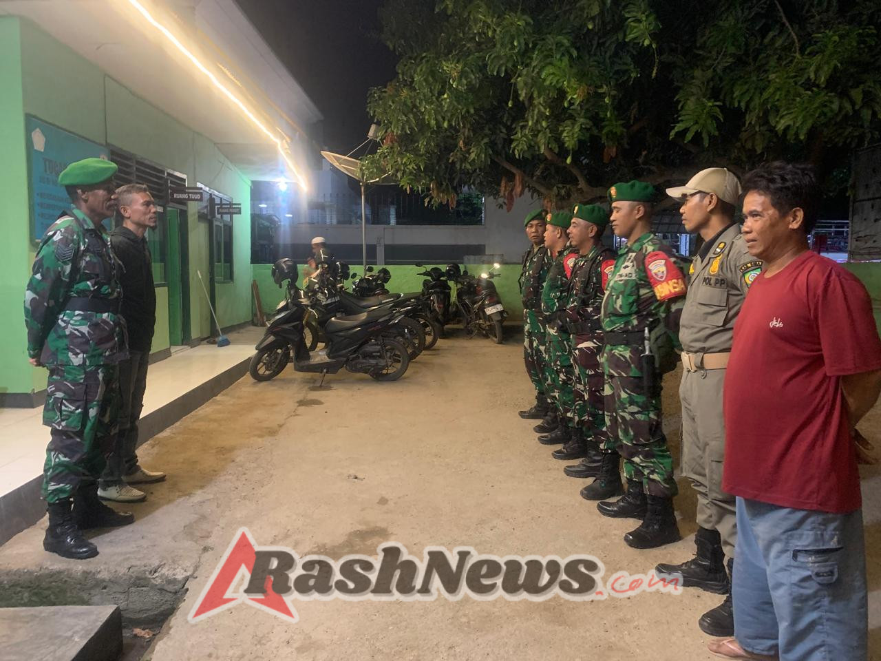 Koramil 1608-04/Woha Gelar Apel dan Patroli Siskamling untuk Tingkatkan Keamanan Wilayah