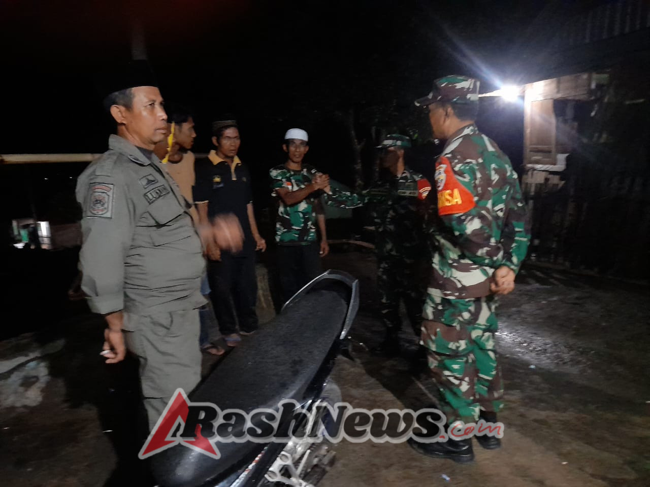 Tokoh Agama dan Pemuda Ikut Turut Serta dalam Patroli Siskamling di Desa Kala