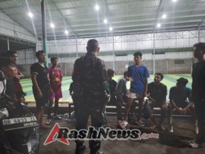 ‎TNI dan Pemuda Bangun Kebersamaan Jaga Kondusifitas Desa di Lombok Timur