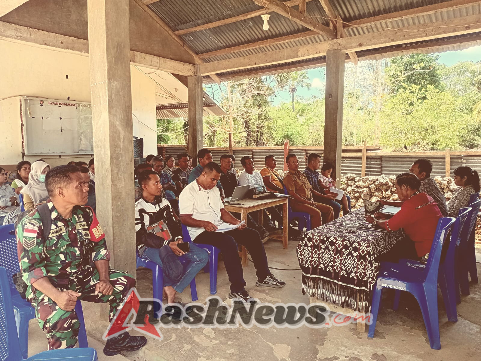 Babinsa Koramil 1627-03 Hadiri Rapat Penetapan Dana Desa Sanggaoen Tahun 2026