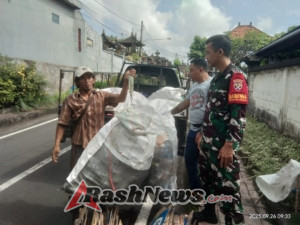 Dampingi Tata Kelola Sampah, Babinsa Semarapura Kauh Ungkap Sampah Dipilah Jadi Berkah