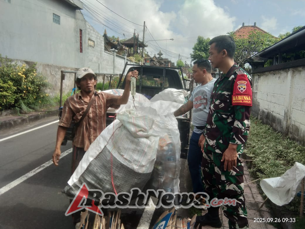 Dampingi Tata Kelola Sampah, Babinsa Semarapura Kauh Ungkap Sampah Dipilah Jadi Berkah