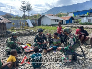 Sentuhan Kasih Satgas Yonif 743/PSY Hadirkan Layanan Kesehatan Gratis di Kampung Pruleme