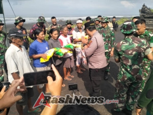 Sambut HUT TNI ke-80, Kodim Tabanan dan Masyarakat Gelar Bakti Teritorial di Pantai Kelating