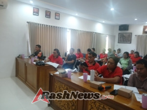 Babinsa Batuan Kaler Dorong Musyawarah Desa Sebagai Wadah Aspirasi Masyarakat